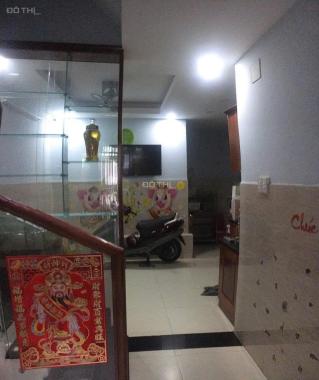 Nhà quận 10 giá rẻ HXH ngay Quốc Tự đường 3/2 4PN 4WC, cực kỳ phong thủy.