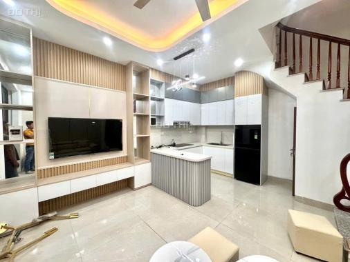 Bán nhà ngõ 120 vĩnh tuy 36m 5 tầng giá 6 tỷ 7
