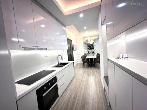 Bán căn hộ chung cư cao cấp khu Mỹ Đình 96m2 3PN giá chỉ 5 tỷ 95