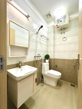 Bán nhà trung tâm Cầu Giấy 30m2 x 5 tầng giá nhỉnh 7 tỷ