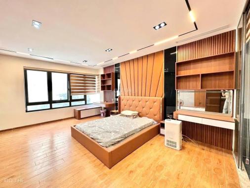 CÓ 102. BÁN NHÀ LÝ SƠN  LONG BIÊN, 7 TẦNG, GA RA Ô TÔ NGỦ T1, 3 BƯỚC RA PHỐ, GIÁ HỜI