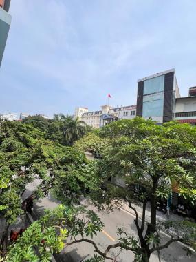 Bán nhà mặt phố Nguyễn Du, HBT - Diện tích 54m2, kinh doanh sầm uất, LH 0945255902