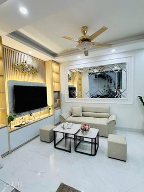 Nhà Đẹp Cầu Giấy -30m2-5 tầng -Mt 6.5 m-30ra ô tô-nhỉnh 7 tỷ