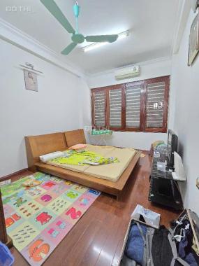 Bán nhà Nguyễn Chí Thanh, Nhà đẹp, Ô tô tránh, 50m2. 21.8 Tỷ.