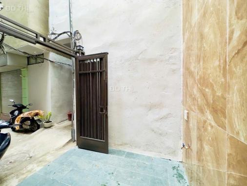 HBT - PHÂN LÔ Ô TÔ ĐỖ CỬA - NGÕ THÔNG KINH DOANH VĂN PHÒNG HỢP LÝ