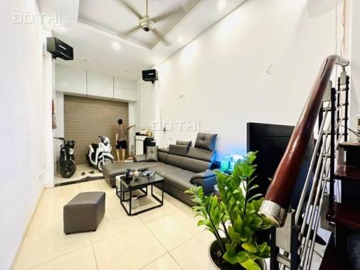 Thịnh Quang trung tâm Đống Đa - vài bước ra ô tô full nội thất hàng hiếm