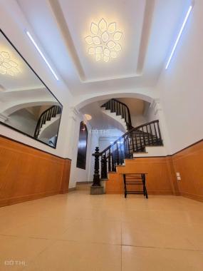 Phân lô quân đội, 3 bước ra hồ tây 32m 5 tầng phố Thuỵ Khuê giá đẹp
