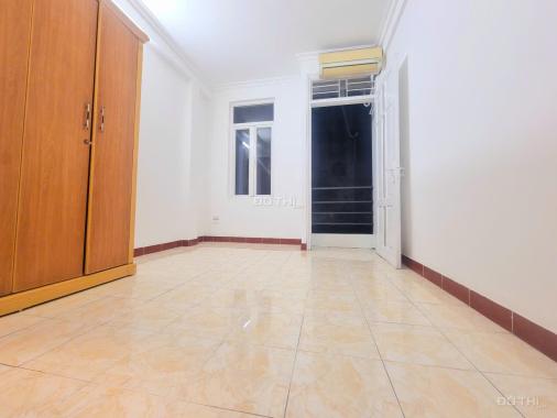 Phân lô quân đội, 3 bước ra hồ tây 32m 5 tầng phố Thuỵ Khuê giá đẹp