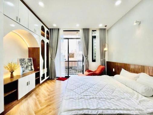 Bán gấp nhà Giá 3 tỷ550 TL, Nguyễn Đình Chiểu, phường 4 Quận 3 4 tầng đường trước nhà 5m