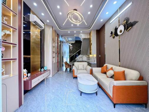 BÁN NHÀ PHÂN LÔ NGUYỄN TRÃI – THANH XUÂN – GẦN NGÃ TƯ SỞ – VIEW ROYAL CITY – Ô TÔ ĐỖ CỬA – CHỈ 11 T