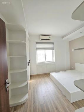 Bán căn hộ 2PN 2WC đường Trần Quý Kiên, TT Quận Cầu Giấy giá 4 tỷ 8