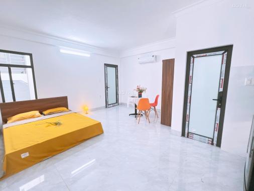 Studio 40m² full nội thất, cửa sổ lớn – Lạc Long Quân, Tây Hồ, 5tr