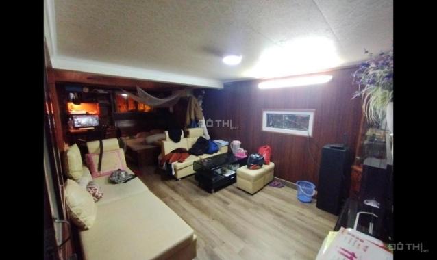 Nhà rẻ, ngõ nông, gần trung tâm thương mại