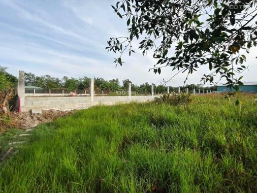 Chính chủ Bán đất MT 2500m2 sát Khu du lịch Song Long đường D1, Quận 9 giá rẻ 15.2tr/m2