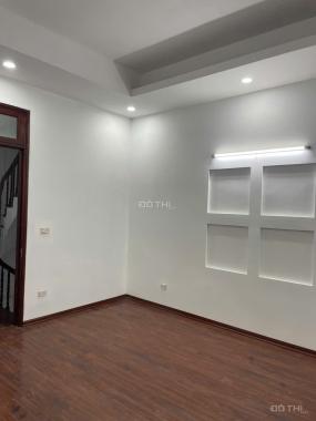 Cho thuê nhà chính chủ 5 tầng tại Cầu Giấy với diện tích sàn 78m2, cạnh trường cấp 3 Cầu Giấy
