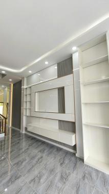 600TR có ngay nhà trung tâm bình dương sổ hồng riêng