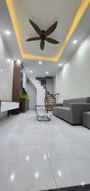 Ngõ Thông Phong - Lõi Đống Đa - 6.25 Tỷ - Nhà Đẹp 5 tầng ở luôn - 3 Ngủ 4 WC - Ngõ rộng Gần phố