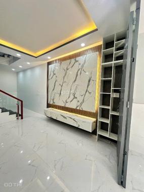 NHÀ ĐẸP HẺM XE HƠI – ÂU DƯƠNG LÂN – NHÀ TRỐNG Ở NGAY – NHỈNH 6 TỎI