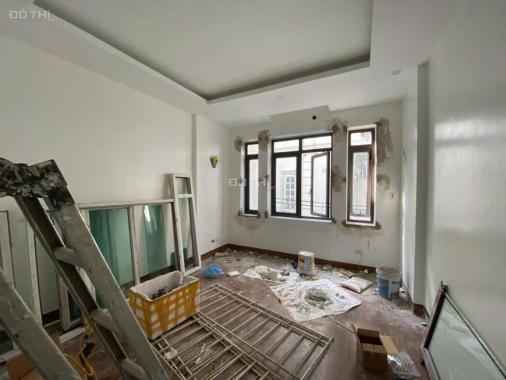 Bán Nhà Mới Xây Cầu Giấy Phù Hợp Với 2 Vợ Chồng Và 2Con Nhỏ