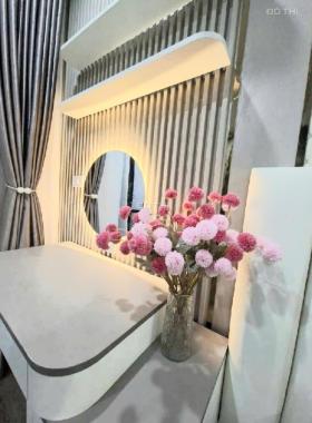BÁN NHÀ THẠCH BÀN LONG BIÊN, PHÂN LÔ, Ô TÔ VÀO NHÀ, THANG MÁY, TẶNG NỘI THẤT CHẤT, GIÁ MỀM