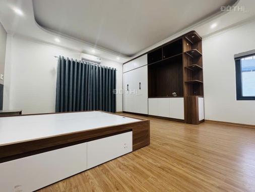 Bán nhà Nguyễn Văn Linh 6 tầng thang máy, kinh doanh, ô tô mt hơn 5m 17.3 tỷ