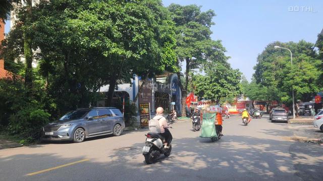 🌿Bán nhà 40m² phố Nguyễn Thị Định – 5 tầng chắc chắn, gần phố, giá 14,3 tỷ
