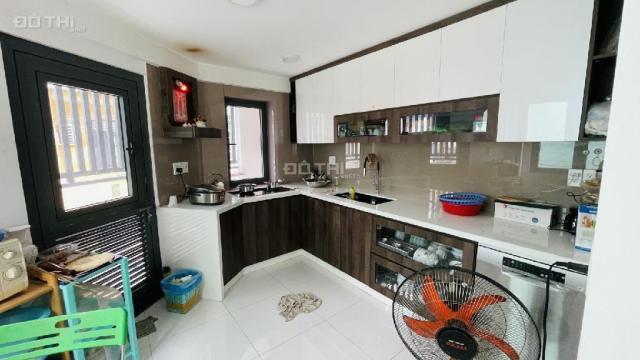 Căn Góc 3 mặt tiền 5 tầng mới tinh, đầy đủ nội thất P5, Q11. Hẻm xe tải  8,9 TỶ