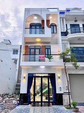 BÁN NHÀ 3 TẦNG TƯƠNG BÌNH HIỆP THỦ DẦU MỘT BÌNH DƯƠNG, CÓ SỔ HỒNG RIÊNG