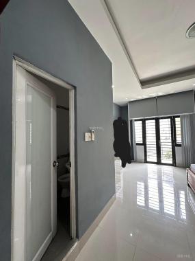 Cho thuê phòng trọ phan xích long giá rẻ có ban công
