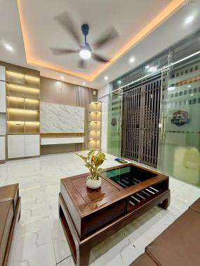 Bán nhà 5 tầng giá 7.6 tỷ Hà Trì - Hà Đông Nhà 5 Tầng DT 32m, 2 mặt thoáng ngõ rộng 3m