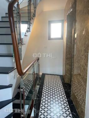 Phân lô  34M 7T thang máy full nội thất giá 13 tỷ TT Mỹ Đình