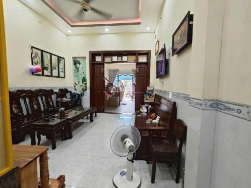 Nhà đẹp vị trí tốt gần trường đại học Kinh tế Luật tại Linh Xuân Thủ Đức - hẻm nhựa xe hơi rộng rải