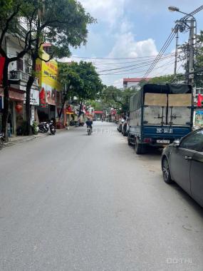 Chính chủ nhờ em Việt bán nhà đẹp Ỷ La chưa đến 5 tỷ