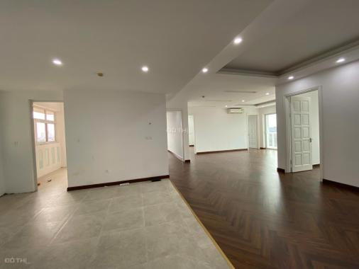 Bán căn hộ 4 phòng ngủ tại tòa nhà E1 Ciputra, Hà Nội