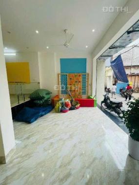 Bán nhà đường Xuân Đỉnh, Bắc Từ Liêm, hơn 100m2, 5 tầng, mt 8m, 30 tỷ