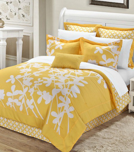 Phòng ngủ tươi tắn với 12 kiểu giường màu vàng