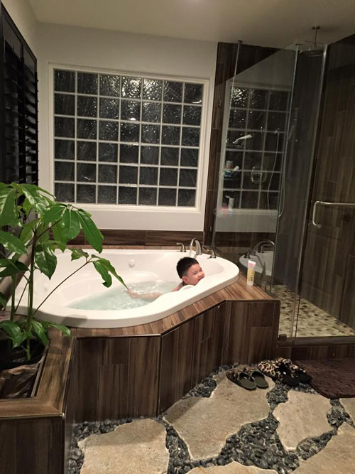 Cậu con trai của Bằng Kiều