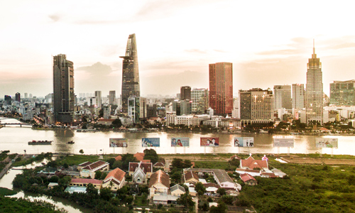 Vốn ngoại tăng tốc đầu tư vào bất động sản Việt Nam