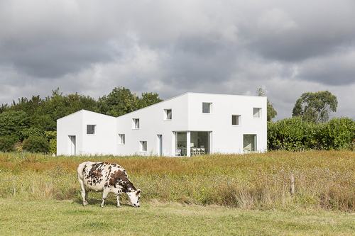 Kiến trúc tối đa hóa không gian ở vùng ngoại ô nước Pháp