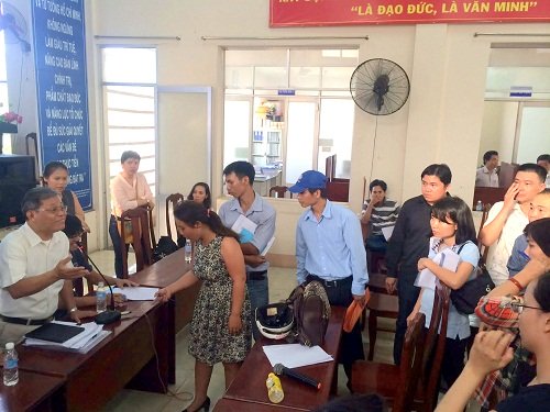 Tp.HCM: Nhà ở xã hội chưa ở đã hư hỏng, dân cầu cứu Bí thư Thăng