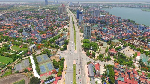 Hà Nội: Những ngôi nhà siêu mỏng trên con đường nghìn tỷ