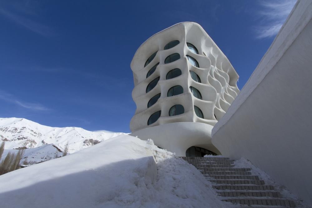 Khu nghỉ dưỡng với kiến trúc “tổ ong tuyết” độc đáo