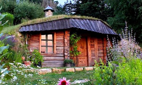 Phòng trà nhỏ xinh ẩn mình bên sườn đồi ở Slovenia