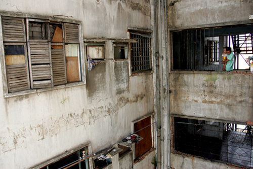 Chung cư cũ nát ở Sài Gòn sẽ nhanh được thay thế