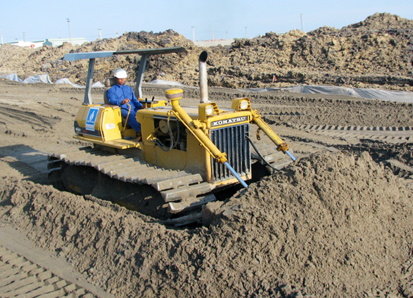 Hạn chế dùng cát tự nhiên để san lấp nền
