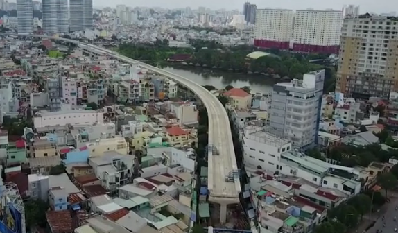 Tuyến metro số 1 Sài Gòn lo chậm vì ách tắc vật tư, thiết bị