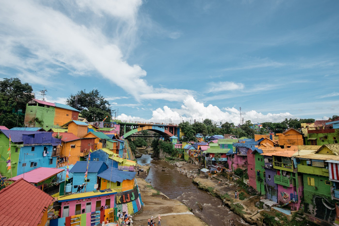 Ngôi làng cầu vồng rực rỡ ở Indonesia