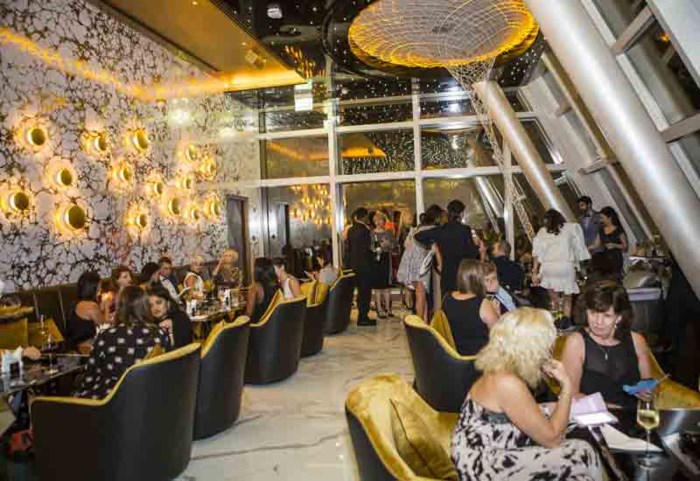 khách sạn dát vàng ở Dubai
