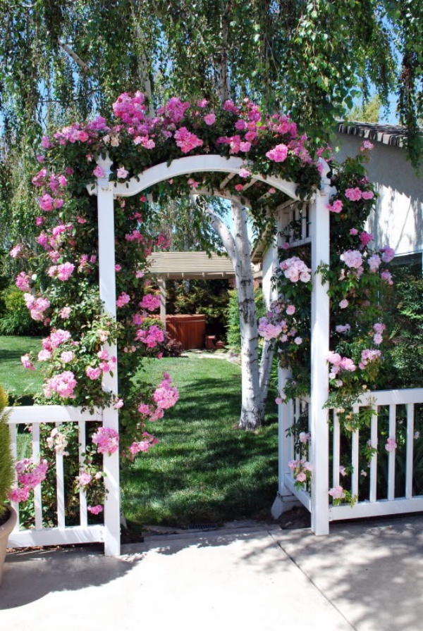 cổng vòm khu vườn