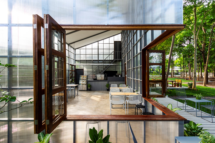 Quán cà phê ở Thái Lan hút khách nhờ kiến trúc xuyên thấu